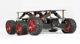 Svart off-road Chassi med 6-hjulsdrift – 4